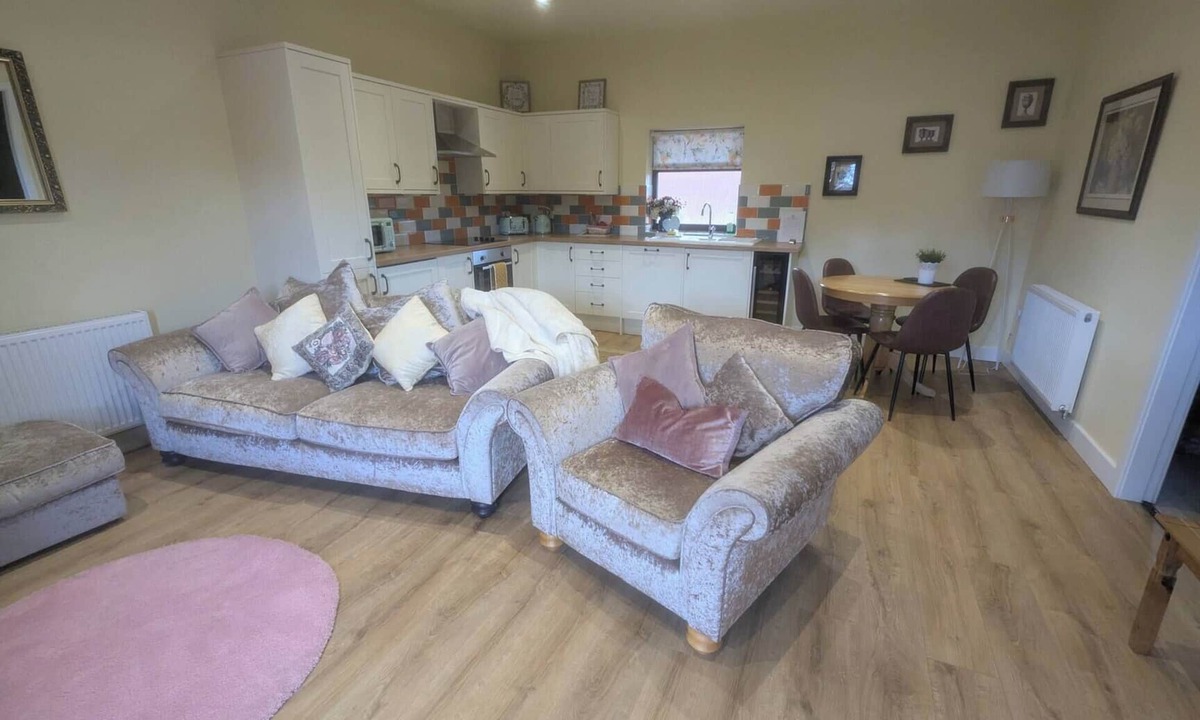 Kirk Sandall House | The Tack Room with Hot Tub