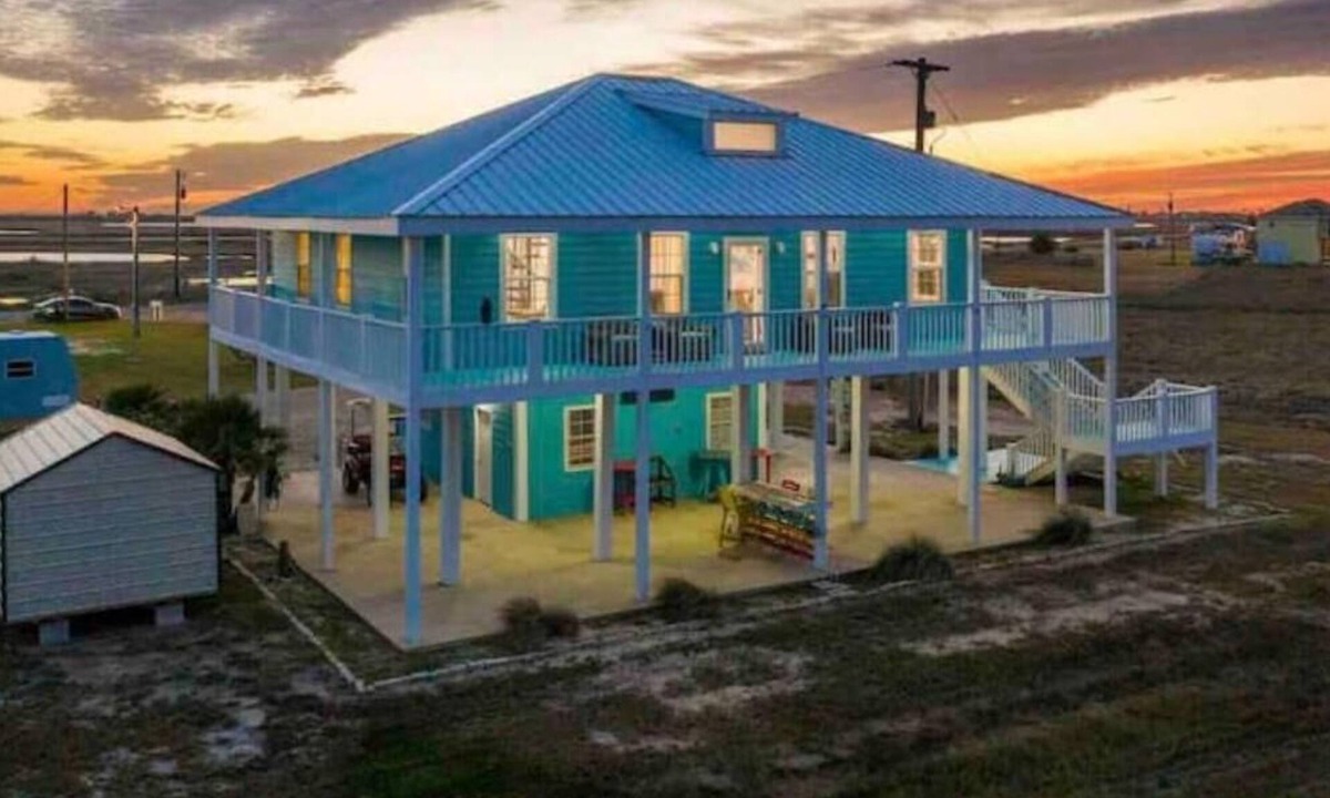 Port Lavaca House | The Teal Tërtle- Magnolia Beach & Beautiful