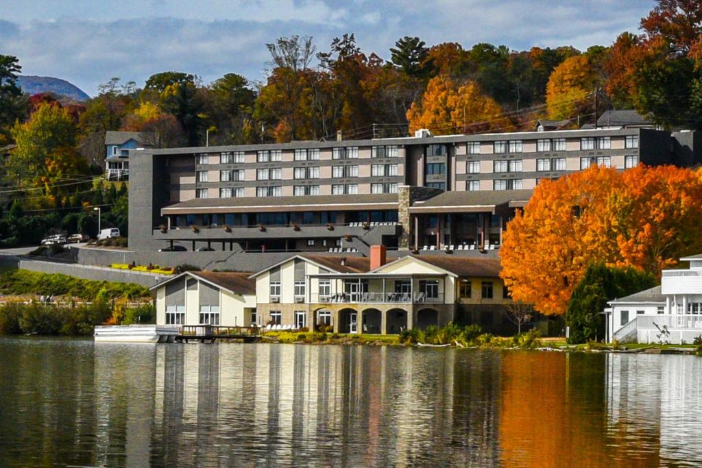 Lake Junaluska Hotel | The Terrace Hotel at Lake Junaluska