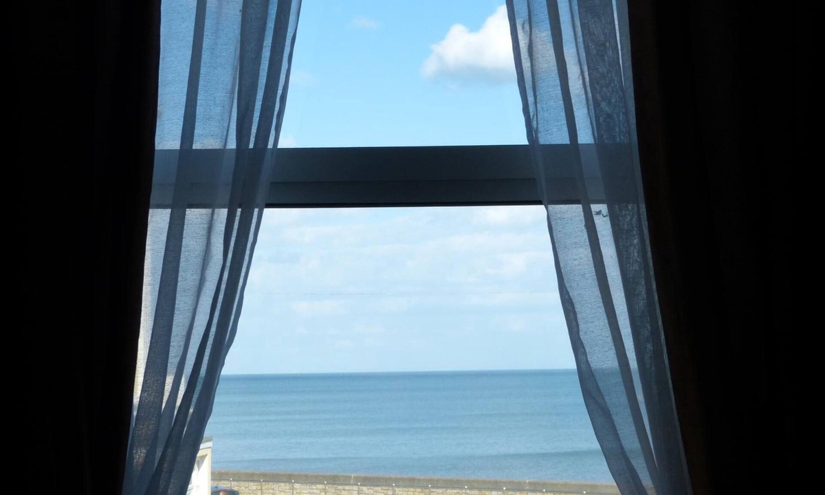 Teignmouth Bed & Breakfast | The Thornhill