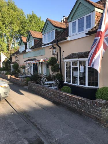 Stockbridge Hotel | The Three Cups Inn