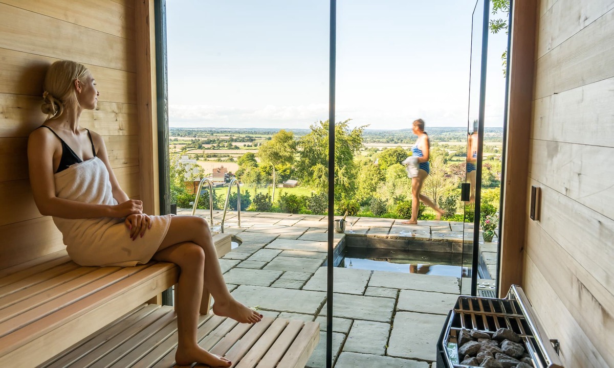 Edington Bed & Breakfast | The Three Daggers