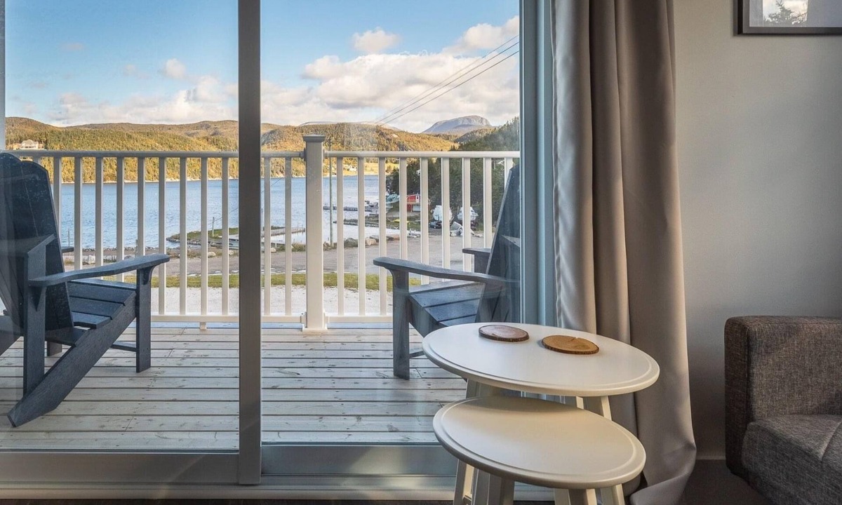 Norris Point Hotel | The Tides Inn