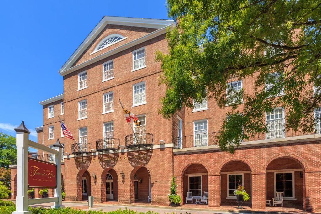 Easton Hotel | The Tidewater Inn