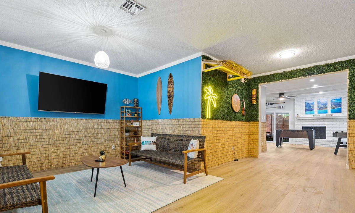North Dallas House | The Tiki House - Ultimate Hawaiian Experience