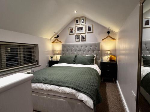 Heybridge House | The Tower, 1 bed 1850's Tiny House