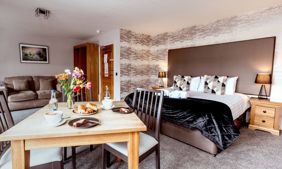 Crieff Apartment | The Tower - Thistle Studio