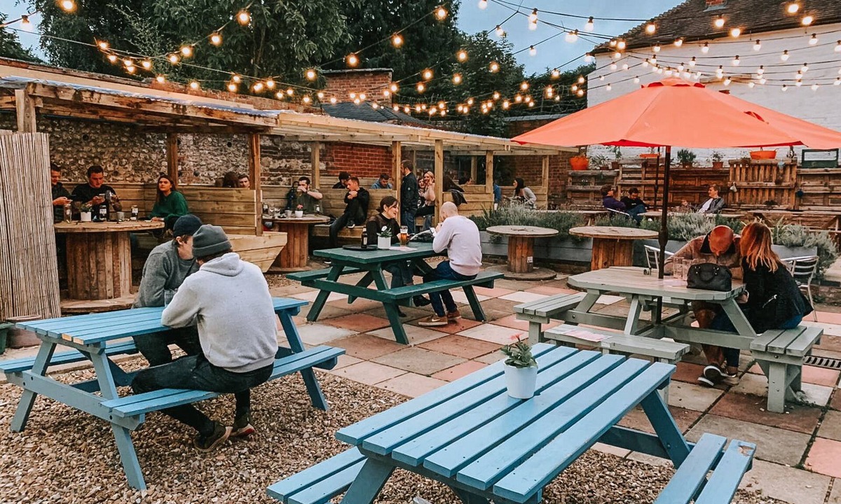 Wallingford Hotel | The Town Arms