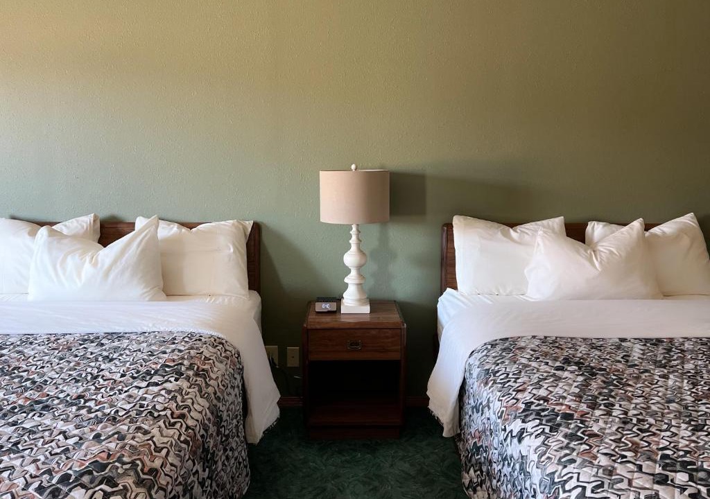 Sutton Hotel | The Trail Inn - Sutton, Nebraska - US-6 HWY