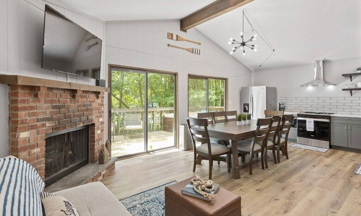 Albrightsville House | The Trails Retreat