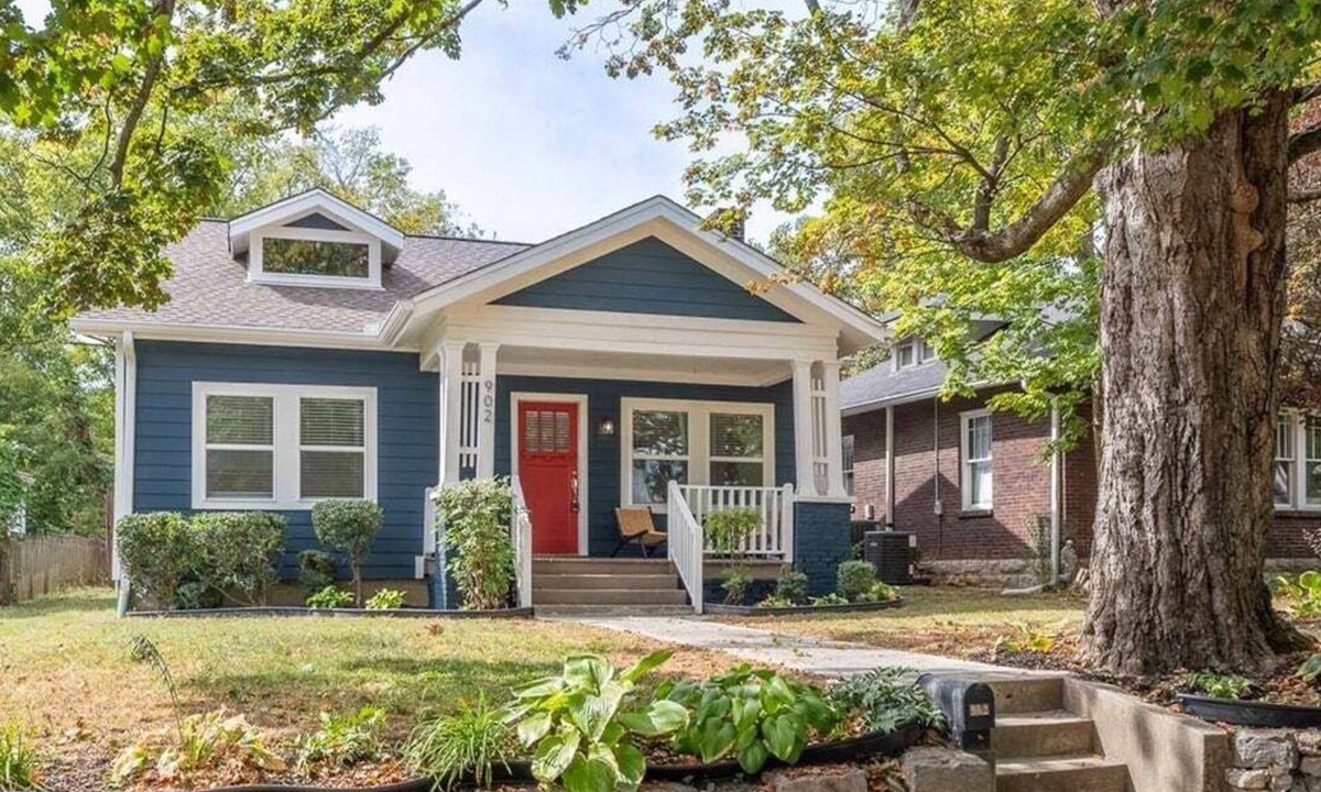 Historic Waverly House | The Traveler 902-Mountain Retreat-Sleeps 6