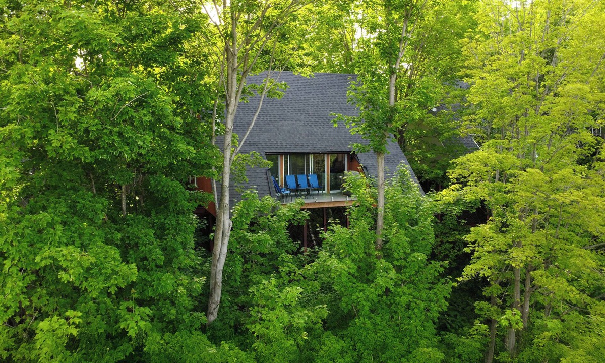 Beaupre Ski Chalet | The Tree-House | Sauna & Gym | in&out Pool | BBQ | AC | Fireplace