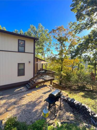 Holiday Island House | The Treehouse on Table Rock