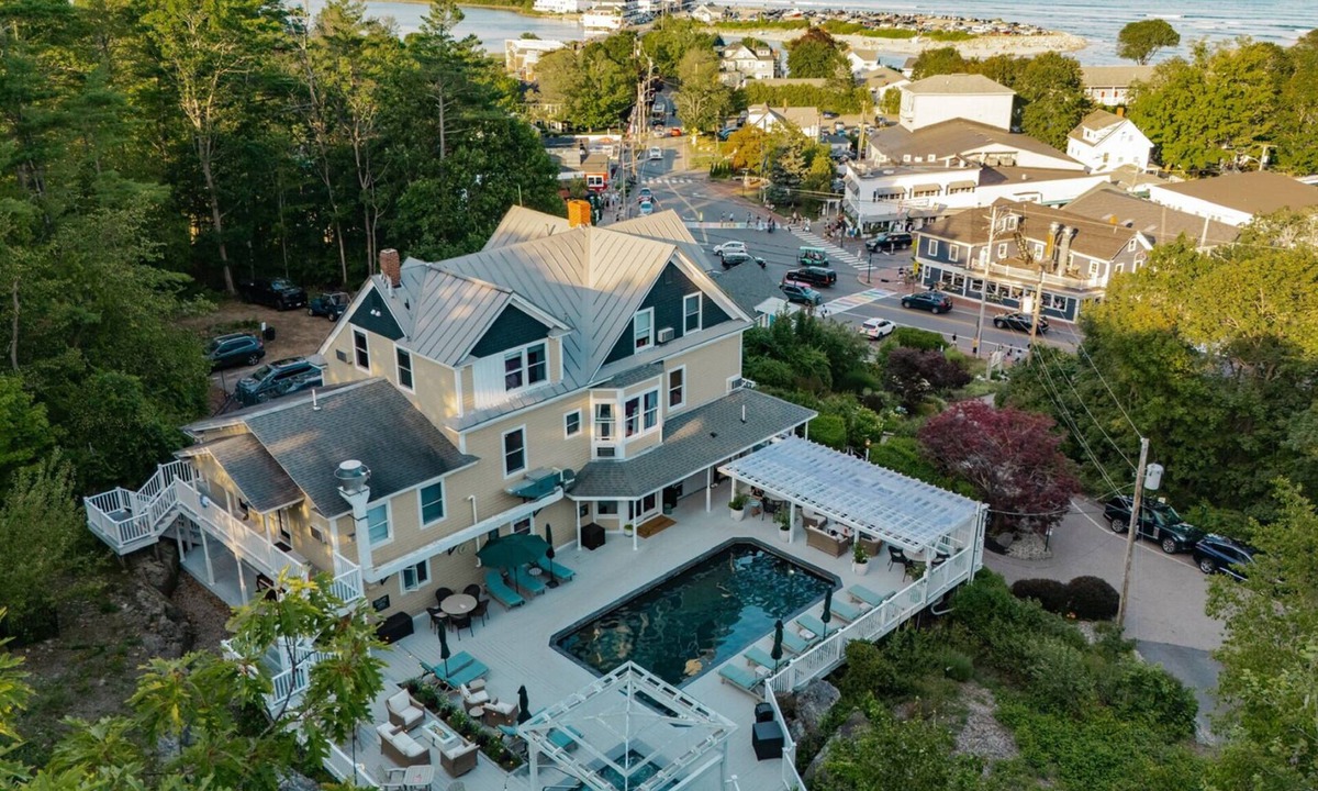 Ogunquit Hotel | The Trident Inn