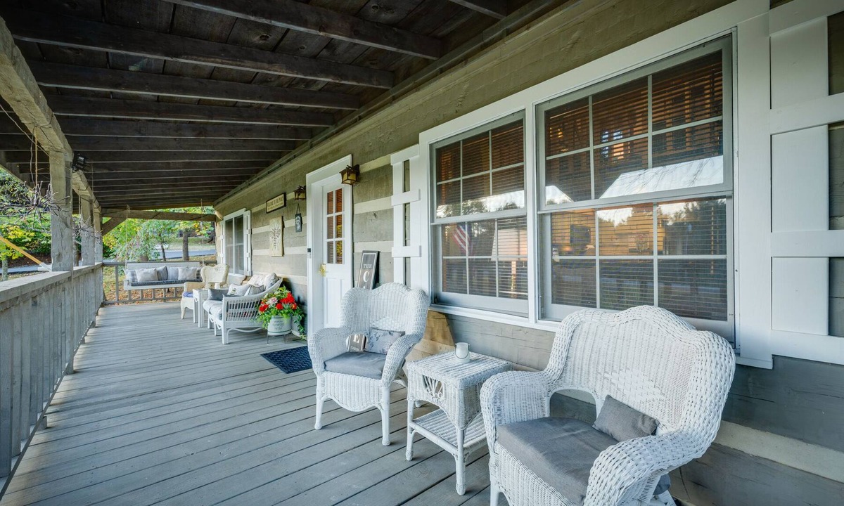 Piney Flats Cabin | The Triple Porch Retreat, Canoe Cabin @ BooneLake