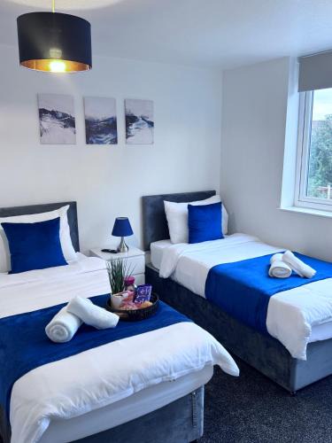 Wolverhampton House | The Triplex 2 Wolverhampton - 4 Bedroom - Free Parking - Fast WIFI