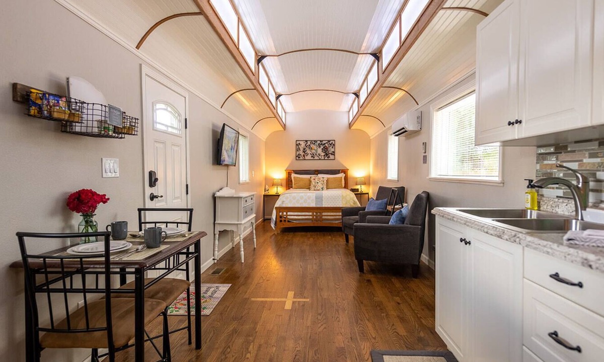 Colorado Springs House | —> The Trolley Car <—