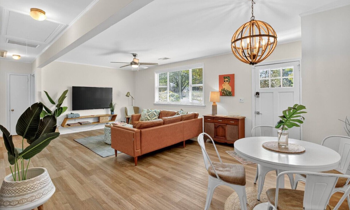 Charleston House | The Tropic - Large Jungly Oasis, Great for Groups