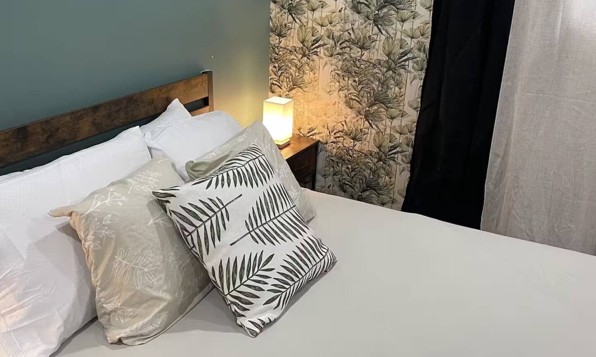 Chambly Apartment | The Tropical Refuge| Waterfront appartment (Chambly)