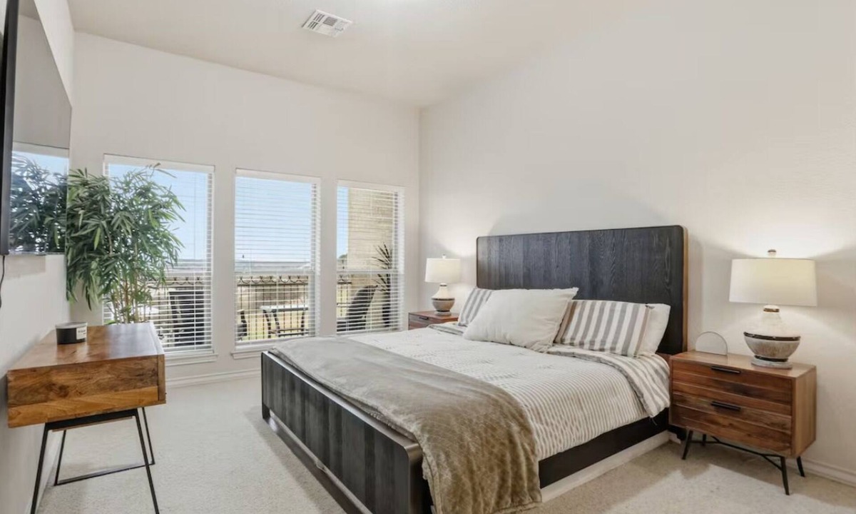 Boerne Condo | The Troubadour at Tapatio Springs- Golf, Swimming Pool, Restaurant & Bar.