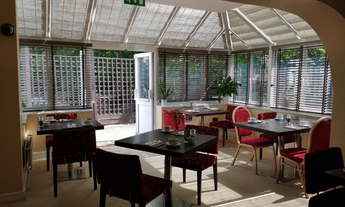 Eastcote and East Ruislip Hotel | The Tudor Hotel