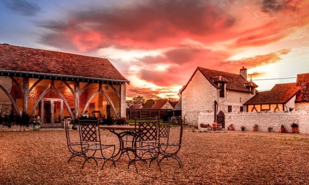 Cussay House | The Two Arches - Les Arches de Muschamp - Holiday Homes with Style & Comfort
