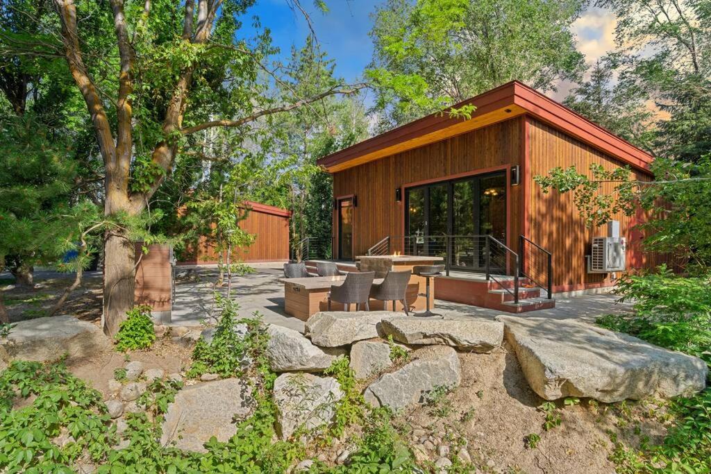 Sandy Ski Chalet | The Two Cottonwoods Ski Cabins