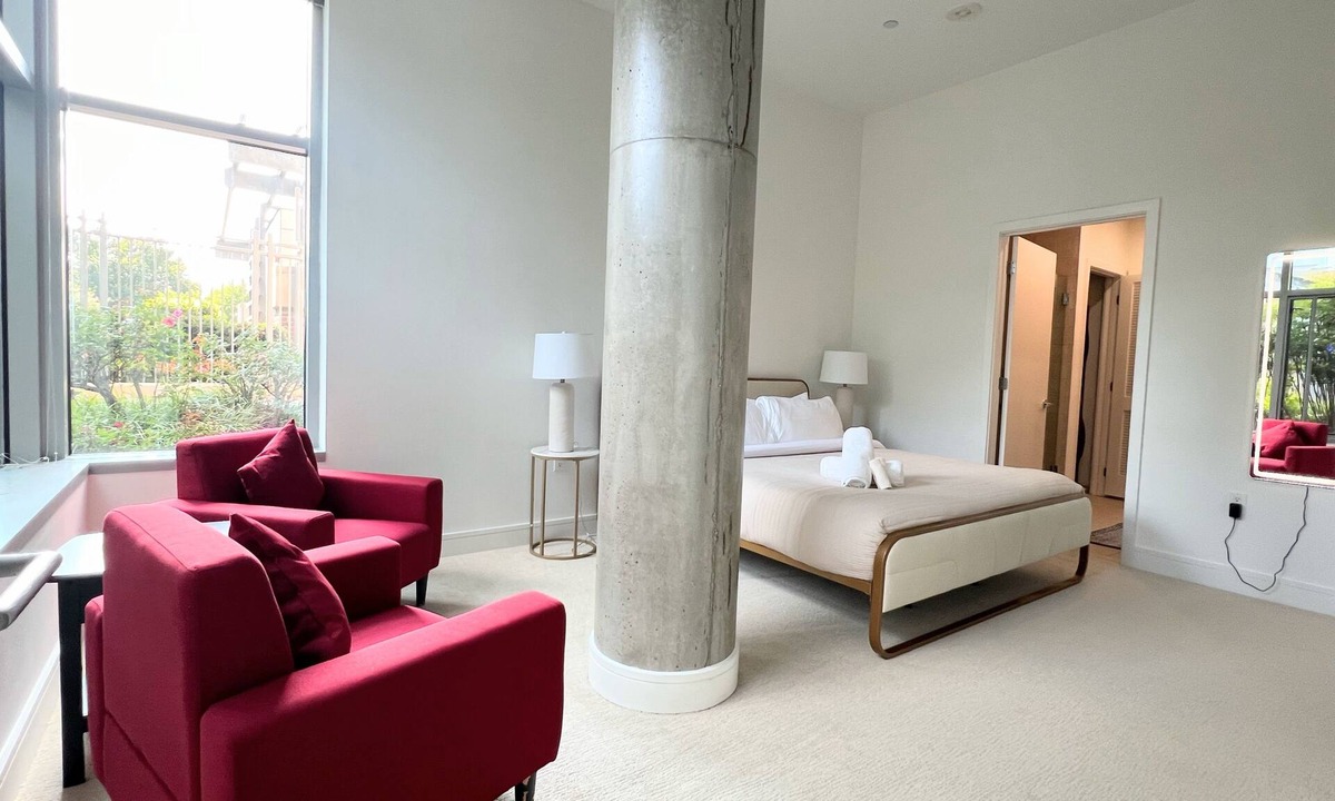 McLean Apartment | The Tysons Corner Suite I 4 beds