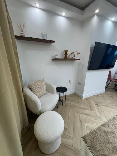 Nightingale Apartment | The Upper Tooting Beauty - 2bed Ground Floor Flat