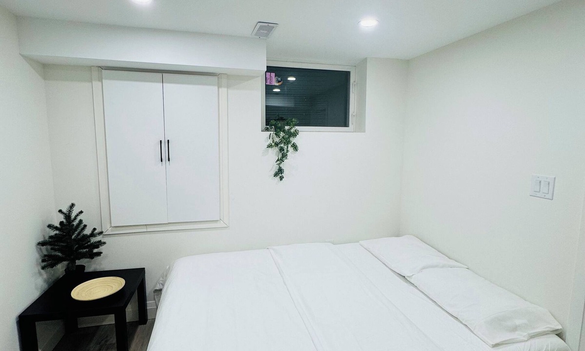 Rosemount House | The Urban Executive Suite | Premier Kitchener Loft