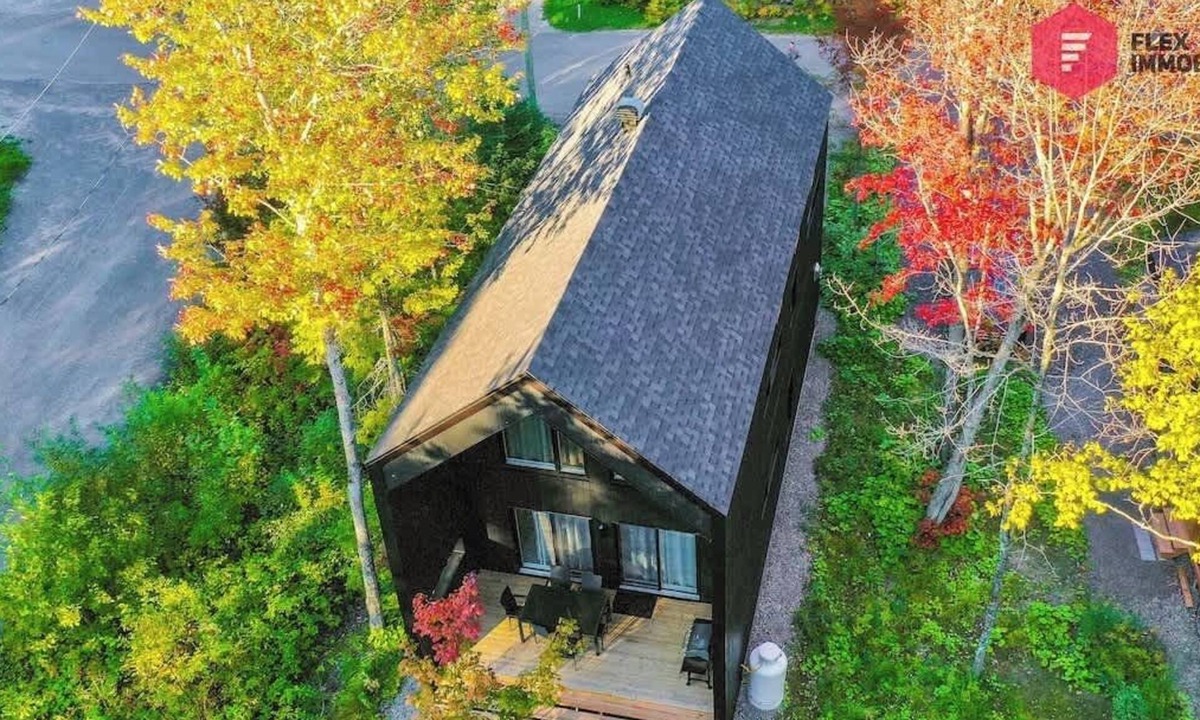 Pont-Rouge House | The Urban Flower in Portneuf - SPA, Sauna, Pool