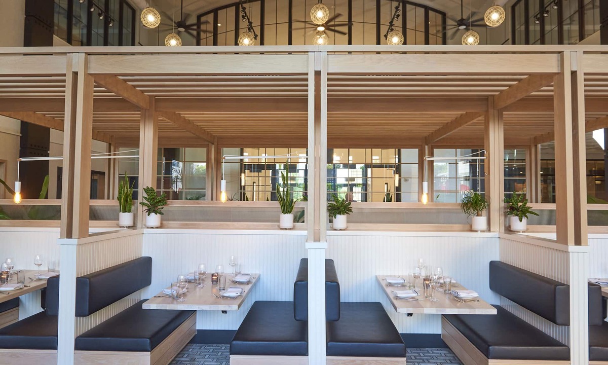 East Garden City Hotel | The Vanderbilt Hotel Suites