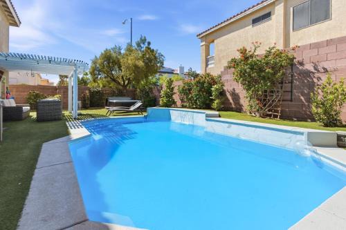 Enterprise House | The Vegas Villa