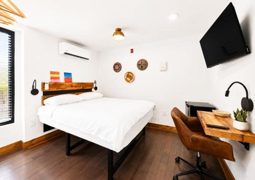 Chester House | The Velvet ADA Suite Near Philly Events GSS B3