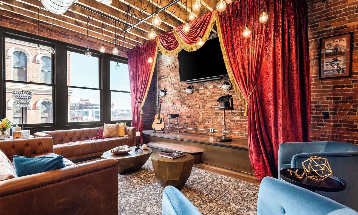 Downtown Nashville Condo | The Velvet Songbird | Downtown Luxe | Sleeps 24