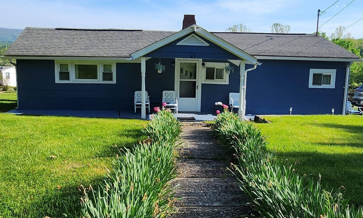 Clifton Forge West House | The Verge Street Villa!