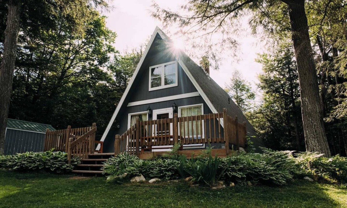 Stratton and Bromley Ski Areas Cabin | The Vermont A-Frame Mountain Retreat