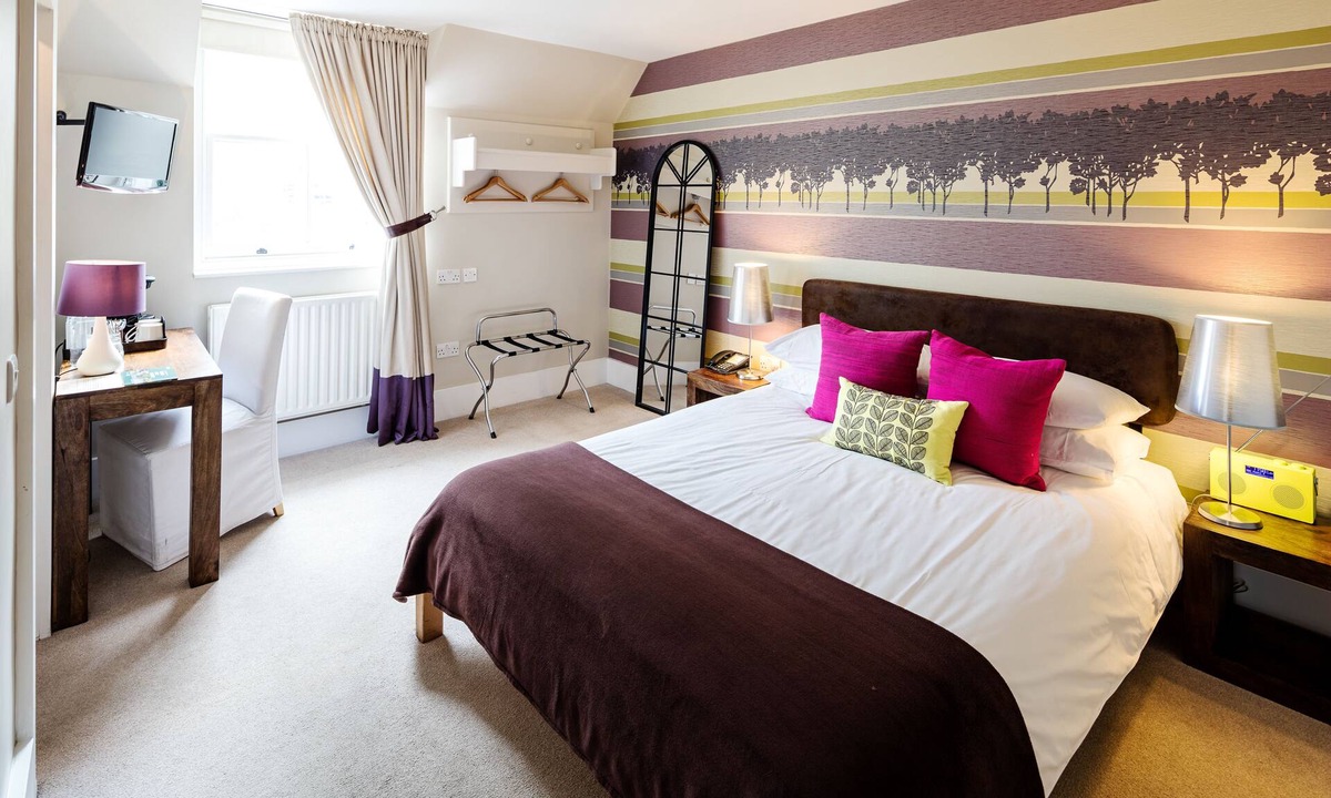 Mortlake Hotel | The Victoria