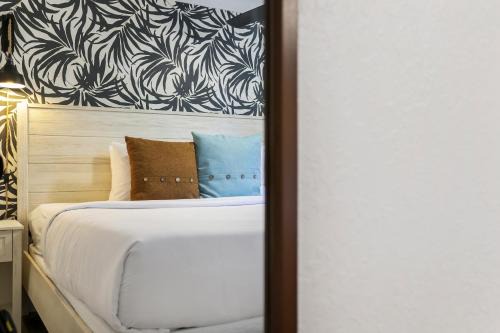 Victoria Park Apartment | The Victoria Hotel