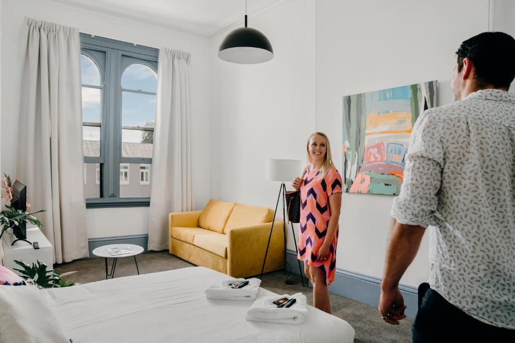 Bathurst Hotel | The Victoria Hotel Bathurst