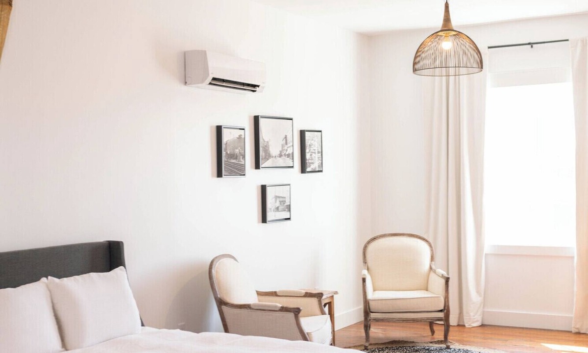 Victoria Hotel | The Victorian Room @ Main Street Lofts