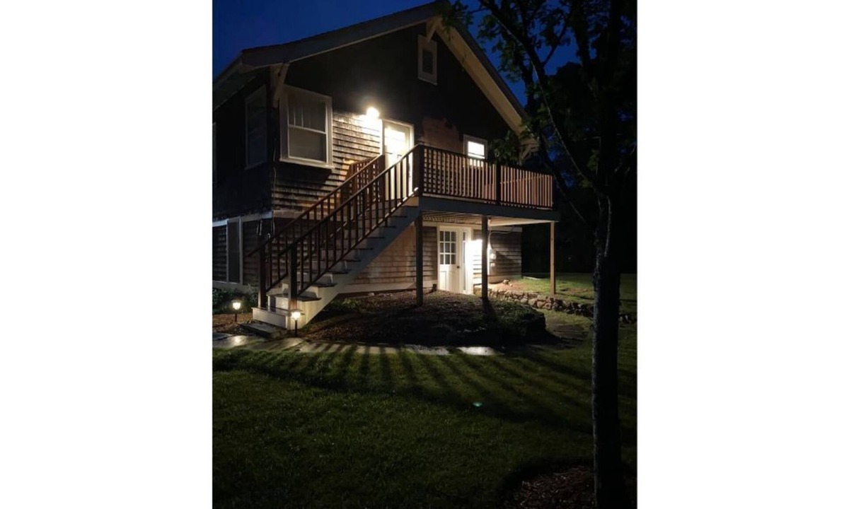 Tisbury House | The Vienyard Haven Hideaway Apt