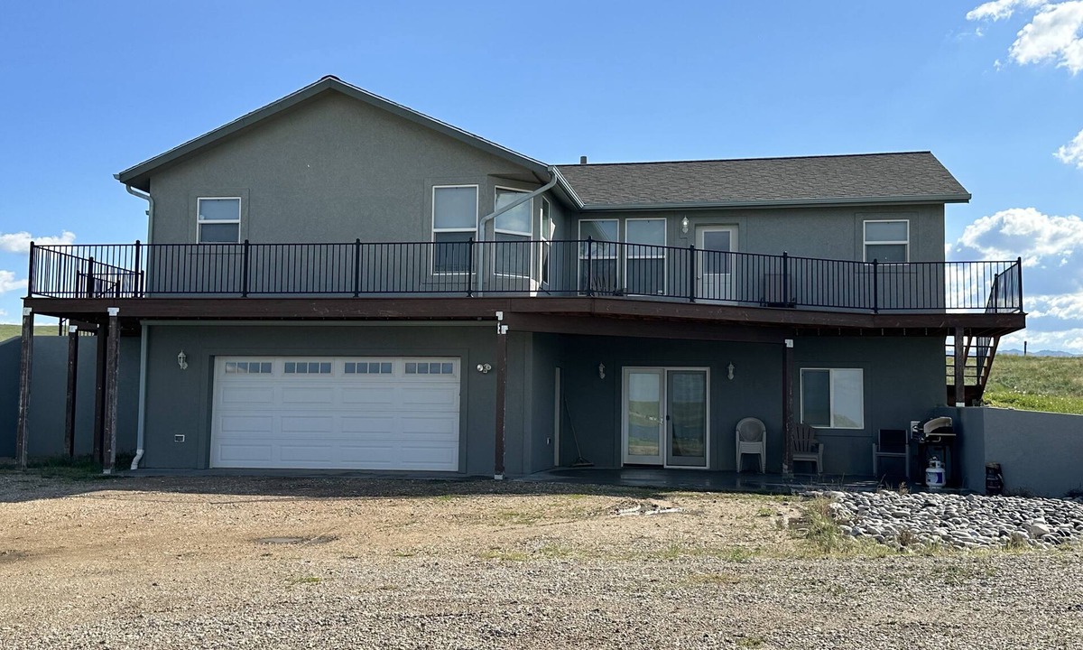 Buffalo House | The View at Lake Desmet!