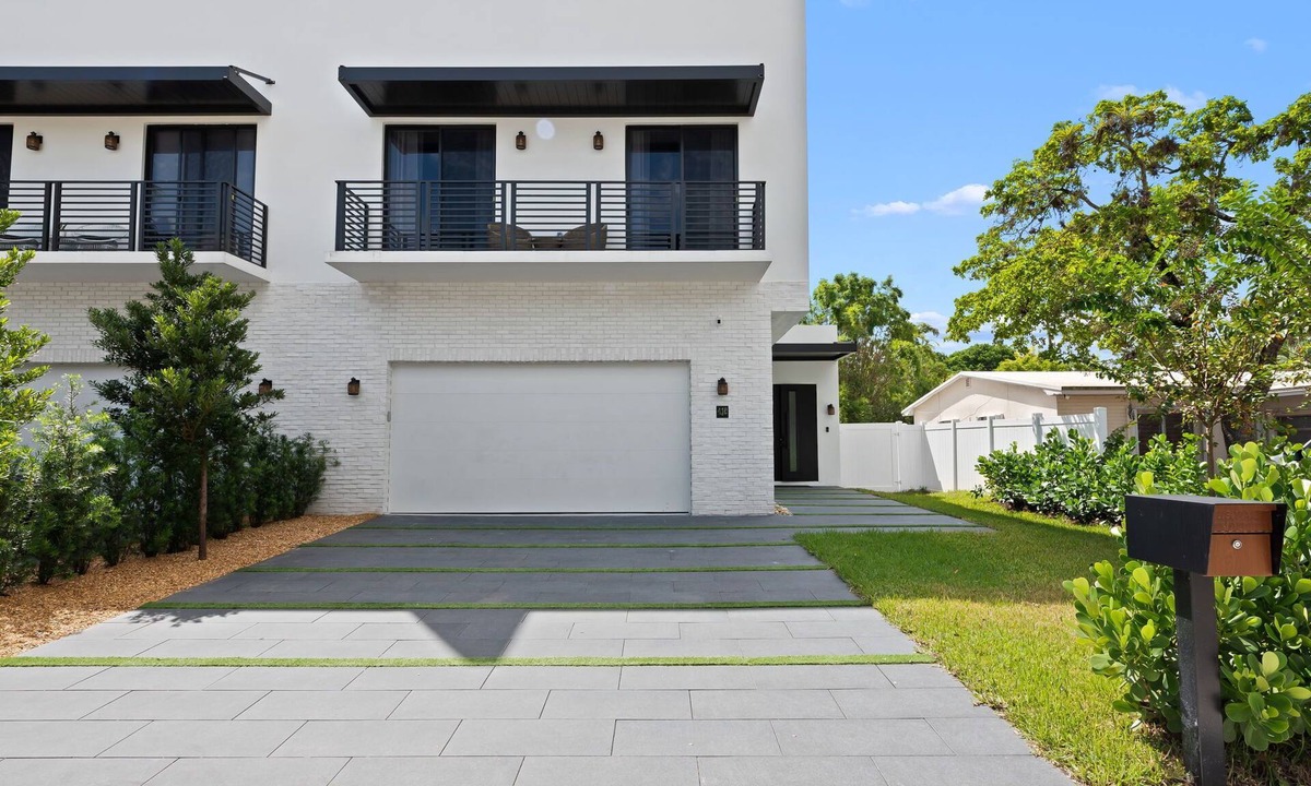 Bouvet Island House | The View@FTL pool & rooftop jacuzzi