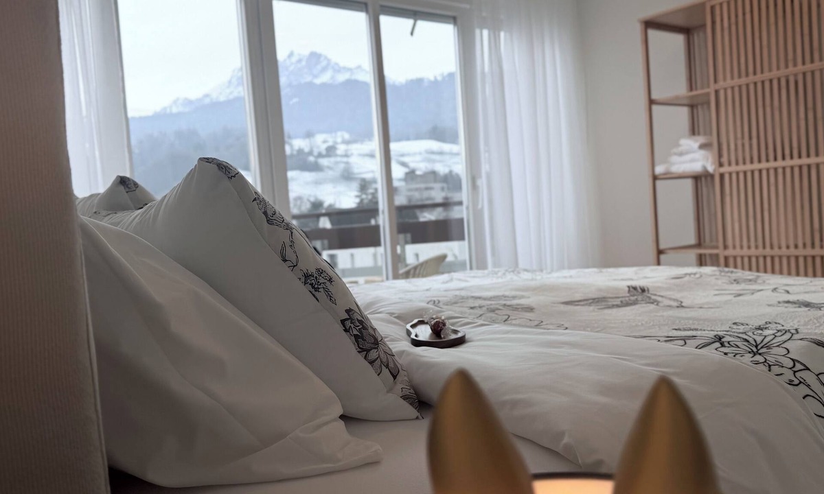 Kriens Apartment | The View- Lucerne-Pilatusblick-Lake Lucerne-Mountain View
