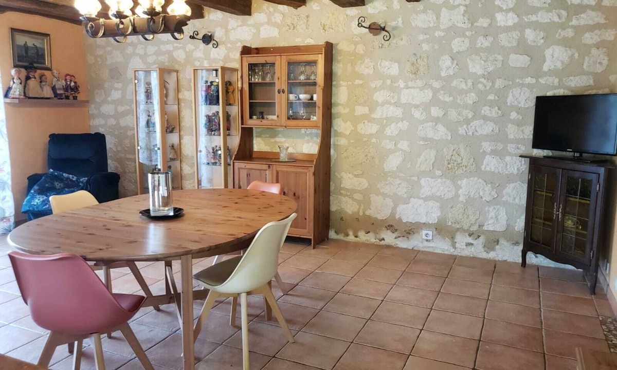 Restigne House | The Vignes Roses winery