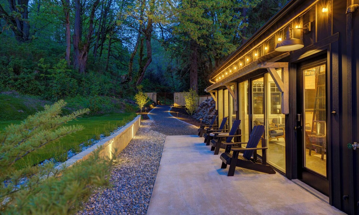 Monroe House | The Villa at Richardson Creek