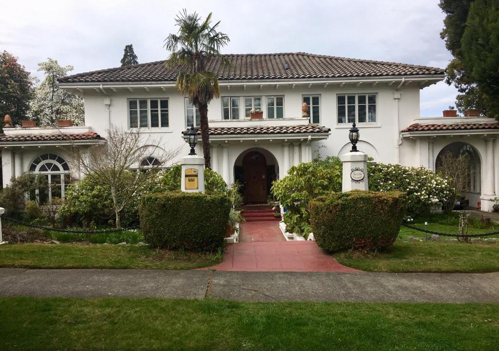 North End Bed & Breakfast | The Villa Bed & Breakfast