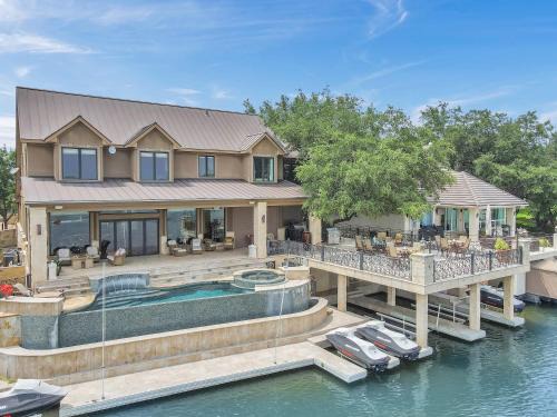 Horseshoe Bay West House | The Villa on Matern New Listing