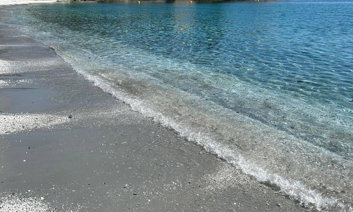 Meria House | The village candy